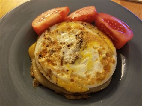 Making eating more plants easy, exciting and delicious, to help both people and the planet thrive. Hamburger and egg | Keto recipes, Food, Meals