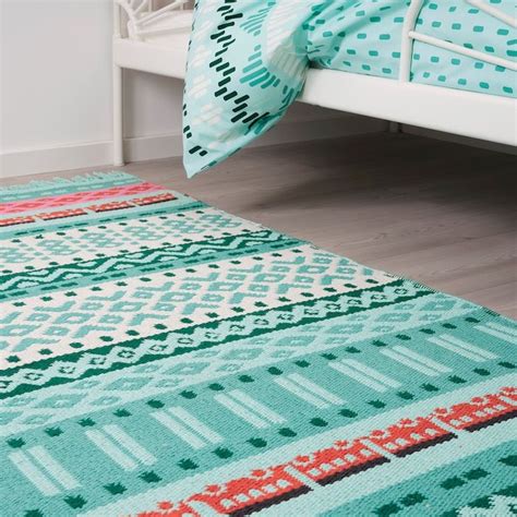 Su excelente precio junto con su diseño minimalista de estilo nórdico han conquistado miles de hogares. KÄPPHÄST Alfombra, 80x160 cm - IKEA | Alfombras ikea, Alfombras para niños, Ikea