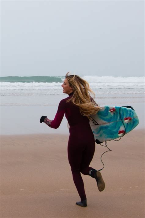 10 tips for girls starting surfing pro surfer lucy campbell shares her advice for girls looking