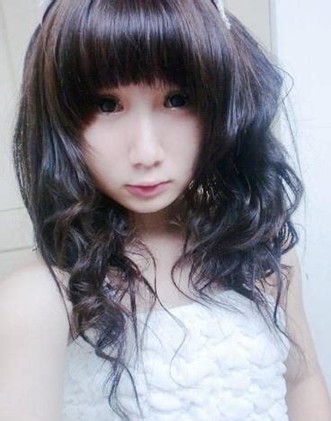 Maybe you would like to learn more about one of these? All About Korea: Ulzzang