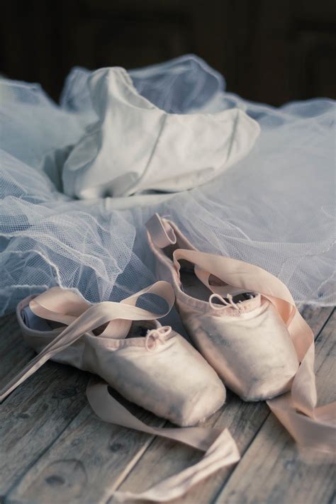 The Best Ballet Pointe Shoes For Beginners 2022 Ballet Lovers