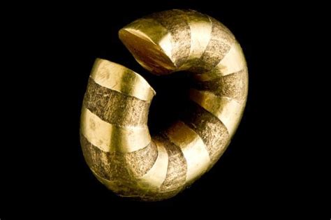 hoard of 3 000 year old gold treasure discovered in north wales bronze age bronze ancient