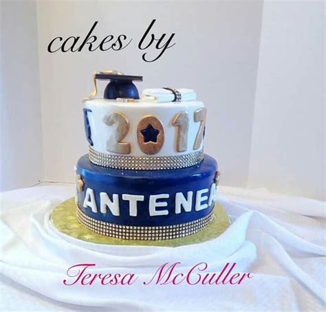 By combining three tiers of fluffy royal blue cake and sweet marshmallow creme icing, this blue velvet cake recipe is impressive and delicious. Graduation Cake with Navy Blue, Gold and Rhinestones ...