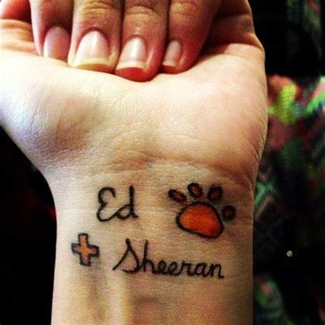 My first tattoo on top of that! Ed Sheeran Tattoo | Ed sheeran tattoo, Tattoos, Body art tattoos