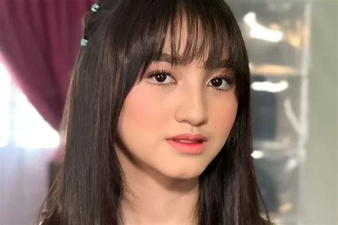 Biodata Alyssa Dezek Penyanyi Lagu Untuk Kamu Ft Ry Hyori Dermawan Yang Diproduseri Posan Tobing