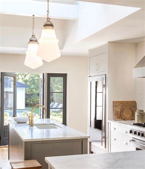 Light And Bright Kitchen By Michael Amato Luxury Kitchen Design