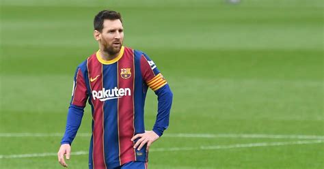 Lionel Messi To Take Pay Cut For Contract Extension At Barcelona