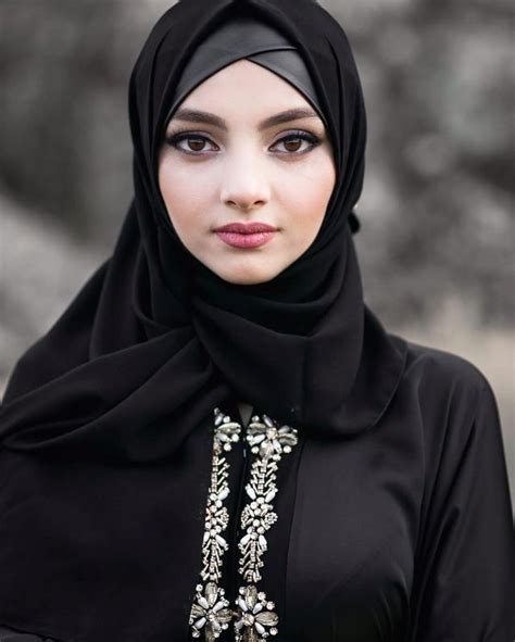 Pin Von Nauvari Kashta Saree Auf Hijabi Queens Porträt Frauen