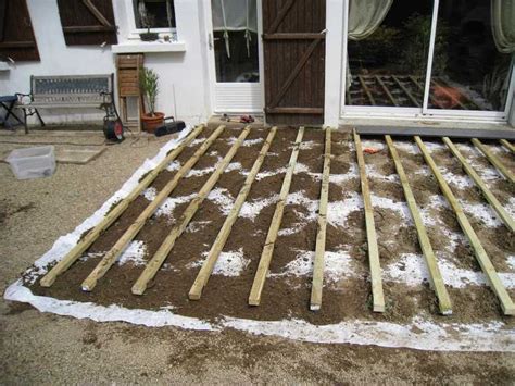 Le matériel utilisé poser soi même sa terrasse composite : Comment poser une terrasse composite sur lambourdes et ...