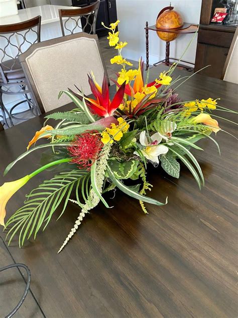 Splendid Tropical Centerpiece Bird Of Paradise Long And Low