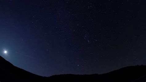Get Ready For The Spectacular Orionid Meteor Shower This Weekend Time