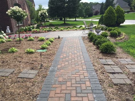 System pavers creates stunning and functional walkways to complement your home's architecture and individual style. Paver Walkways Gallery