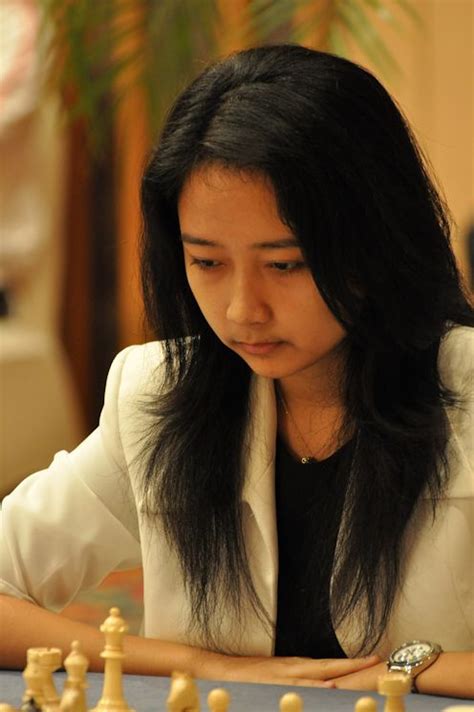 Polemik kemenangan dewa kipas atas gothamchess ramai belakangan ini. 麗しき女性チェス棋士の肖像 その四