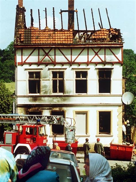 Am rathausplatz 2, 86150 augsburg. 1992: Das waren die Ausschreitungen von Rostock ...