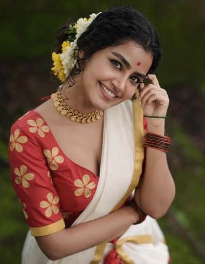 Hot Telugu Actress Anupama Parameswaran Big Boobs 10 Photos