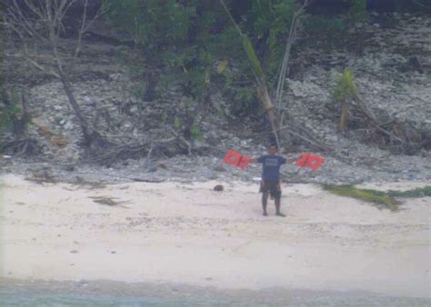 3 Men Shipwrecked Found On Deserted Island