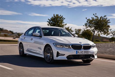 Bmw 3 serisi 320d standart fiyatları ve i̇lanları. BMW 3 Series 320d Sport 2019 review | Autocar