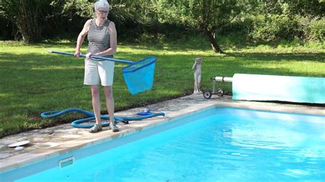 How To Clean Your Swimming Pool The Right Way Youtube