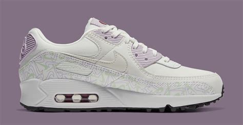 A Nike Apresentou Um Air Max 90 Para O Valentine's Day ... Nike reached back to the 90's and resurrected what was originally called the nike air max iii.