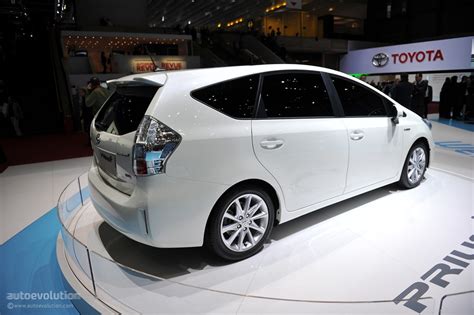 Then there are the two hyped green cars this year, the 2011 chevrolet volt and 2011 nissan leaf. Geneva 2011: Toyota Prius+ MPV Live Photos - autoevolution