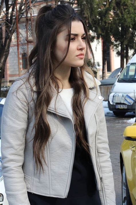 Sen çal kapımı (eda yıldız, 2020). Hande Ercel | Beauty full girl, Beauty, Turkish beauty