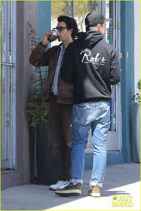 Joe Jonas Spends The Day Shopping With Longtime Pal Greg Garbowsky Photo Joe Jonas