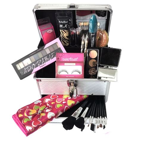 Get The Best Beauty Deals And Trends Here Maleta De Maquiagem Kit