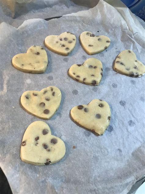 Decorating sugar cookies is easy! Delicious Low Sugar Cookies Chocolate Chip - Navigating Baby | Low sugar cookies, Chocolate chip ...