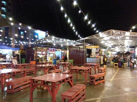 Discover the traditional food of sabah with a kota kinabalu cooking class at a family home outside of the city. kEv!n: KK Containers Street Food Night Market @ Kota ...