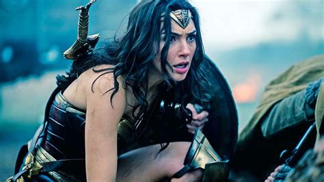 Heres Why Wonder Womans Most Heroic Scene Was Very Nearly Cut