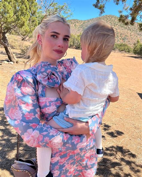 Emma Roberts Calls Out Mom For Revealing Son Rhodes Face ‘without Asking