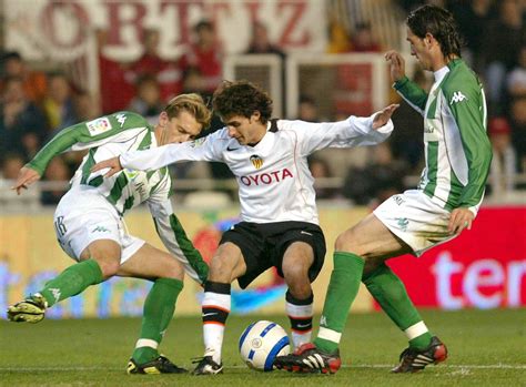 Er spielte auf der position атак. El paso de Pablo Aimar por el Valencia CF - lasprovincias.es
