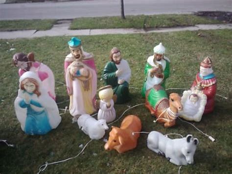 Maybe you would like to learn more about one of these? Lighted Outdoor Nativity Scene Plastic | Outdoor nativity ...