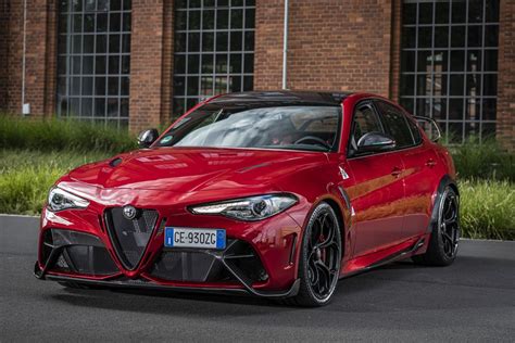 2020 Alfa Romeo Giulia 952 Gtam 29 V6 540 Hp Automatic Technical Specs Data Fuel