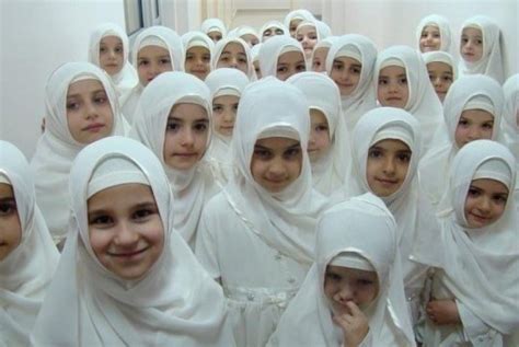14 Populer Gambar Wanita Islami