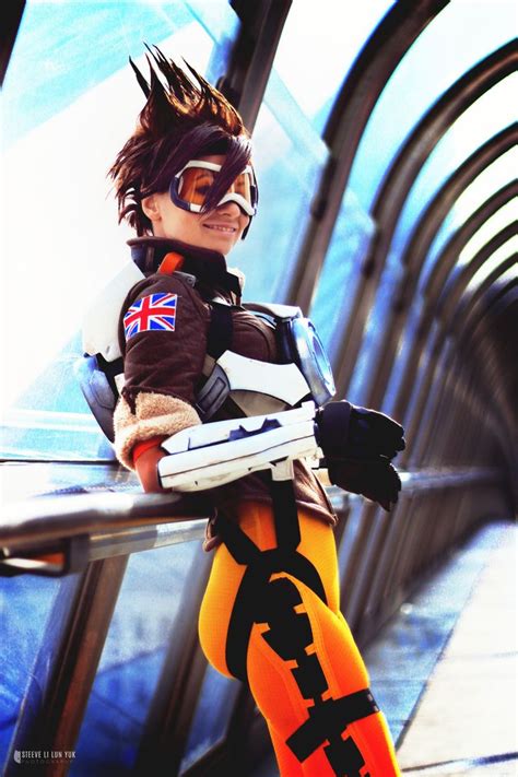 ardsami cosplay as tracer tracer cosplay overwatch cosplay tracer overwatch cosplay