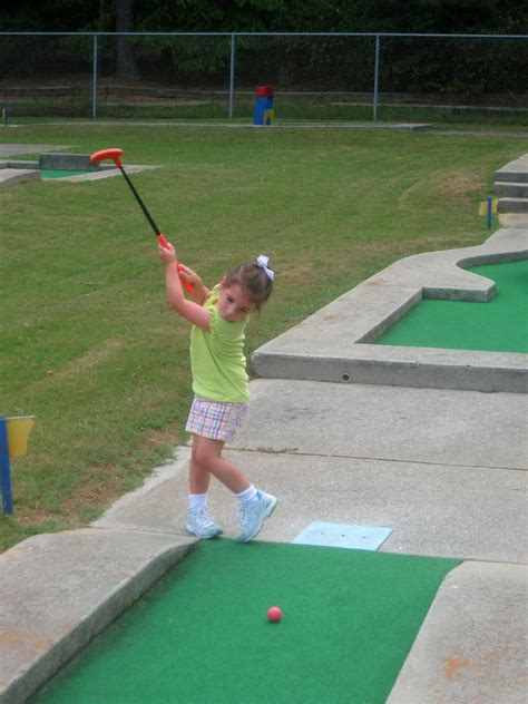 The sensor works by analyzing your movement and replicating it in the game. Keeping Up with The Joneses: Putt Putt Golf!