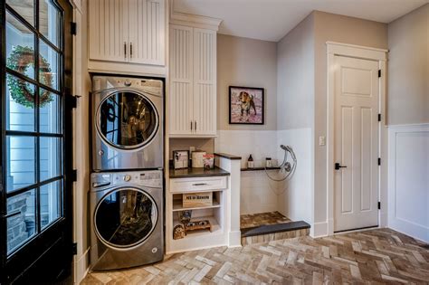 But, instead, they encompass a perfect area to help keep your home clean without breaking a sweat. Pin by Infinity Custom Homes on Laundry and Mudrooms ...