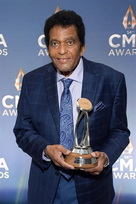 Charley Pride 1st Black Country Music Star Dead Of Covid 19 At 86
