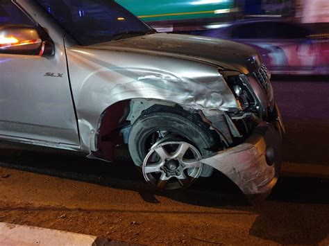 Известен по роли тайпа в телесериале «история тарна и тайпа». แฉจากคลิป เมื่อ 2 ทีมกู้ภัยอ่างทอง ปะทะคารมแย่งช่วยเหตุ ...