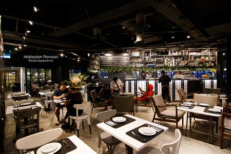 Greyhound café is the original creator of restaurant in thailand with a clear creative concept and an emphasis on the total dining experience which envelopes such important points as menu offering, taste of the food, atmosphere of the restaurant, service quality, as well as flora, music, and staff. Greyhound Cafe Malaysia @ ANSA Bukit Bintang, Kuala Lumpur ...