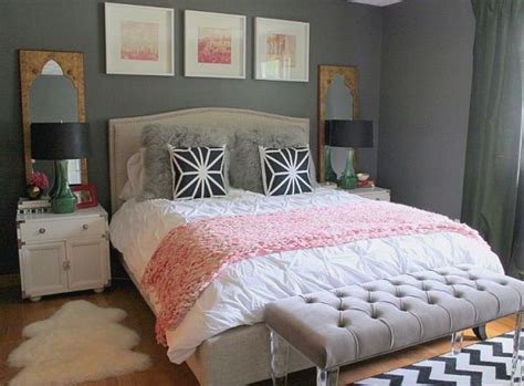 Versatile bedroom storage units a bed or two and a full dressing table with a mirror are standard pieces of furniture in a bedroom with limited space, and it can be pretty overwhelming to find other storage. Female Young Adult Bedroom Ideas How To Decorate A Young ...