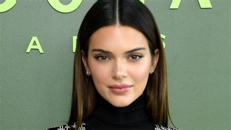 The Contour Trick That Kendall Jenners Makeup Artist Swears By Bluemull