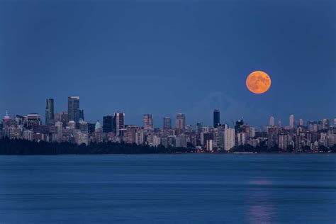 A Dazzling Full Harvest Moon Is Set To Illuminate Vancouver Skies