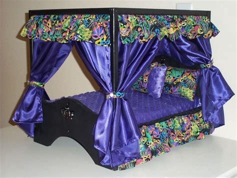 What is an outdoor dog bed? 47 best images about DIY Canopy Dog Bed on Pinterest ...