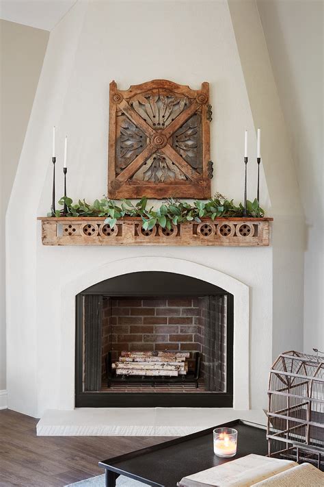 6 Tricks To Decorate A Mantel Like Joanna Gaines