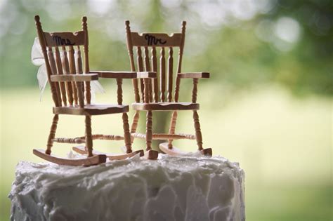 His And Hers Rocking Chairs Cake Topper Rocking Chair Wedding Cake