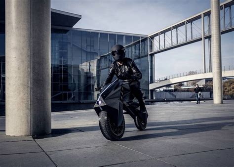 The first motorbike, or motorcycle, was invented in 1885 by gottleib daimier. World's First 3D Printed Motorbike | wordlessTech