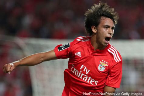 He currently resides in netherlands. Man Utd : Une offre stratosphérique à venir pour João ...