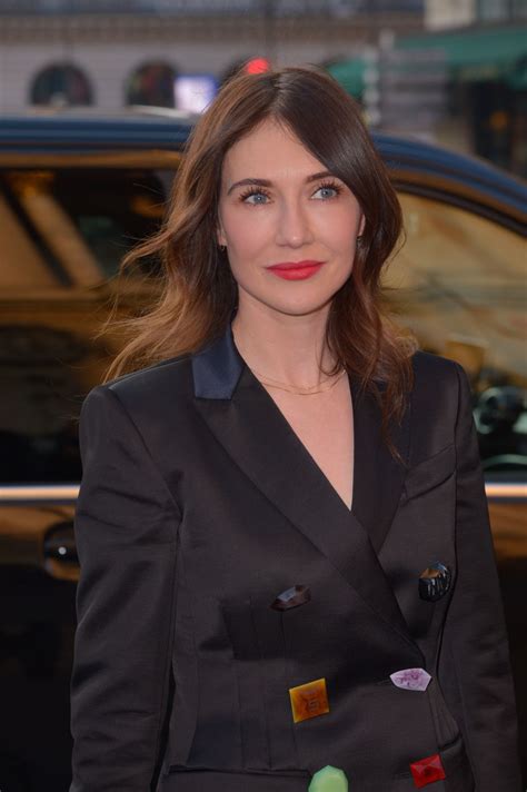 One of europe's most celebrated actresses, carice van houten is perhaps best known as 'melisandre' in the iconic tv show game of thrones, a. Carice van Houten - Schiaparelli Haute Couture Fashion ...